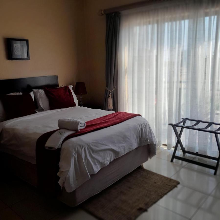The Shamrock Hotel Polokwane Bagian luar foto