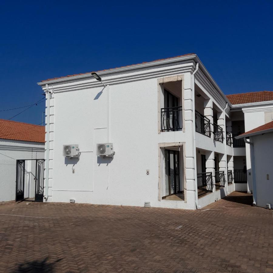 The Shamrock Hotel Polokwane Bagian luar foto