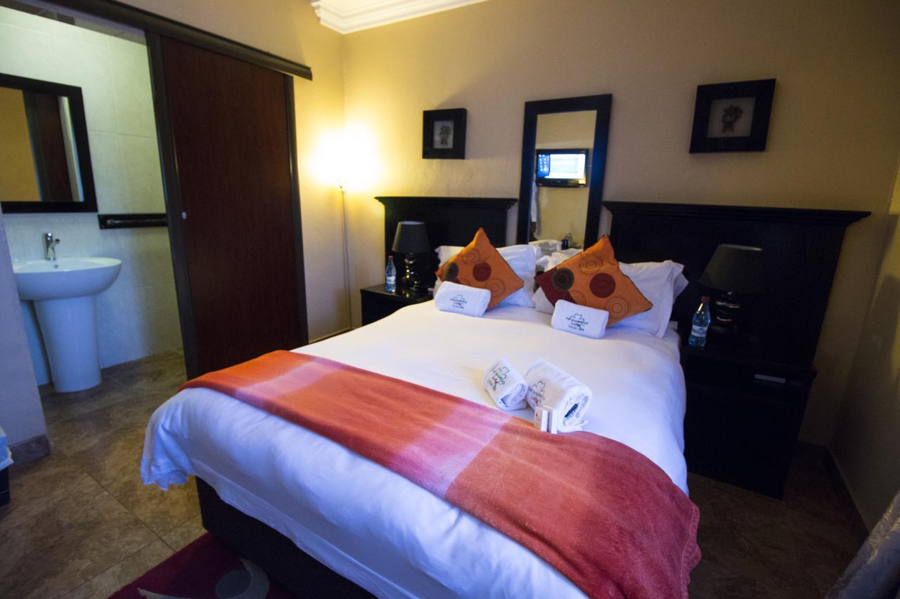 The Shamrock Hotel Polokwane Bagian luar foto
